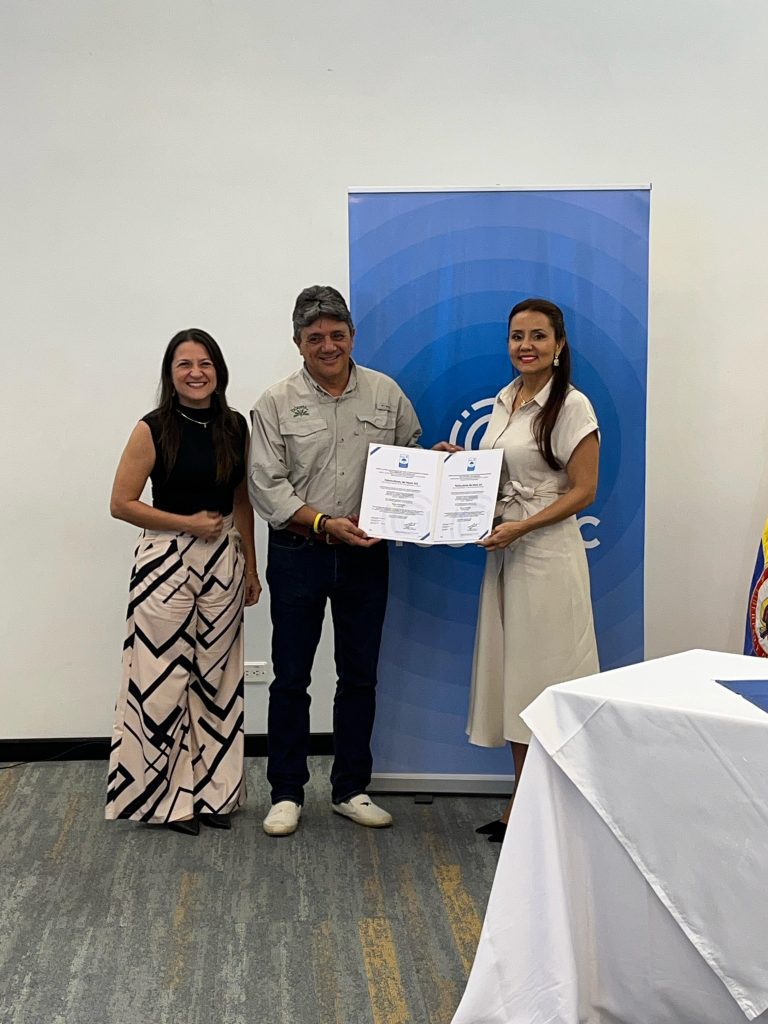 CERTFICACIÓN